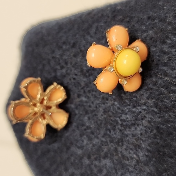 Floral orange and yellow earrings - Picture 1 of 1